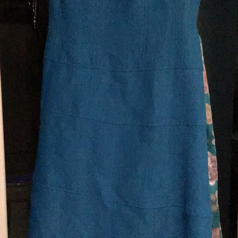 Womenswear - Picture 2 of 5